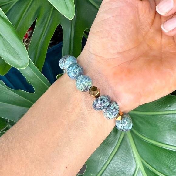 Calm ~ Grounding & Strength bracelet - Picture 4 of 7